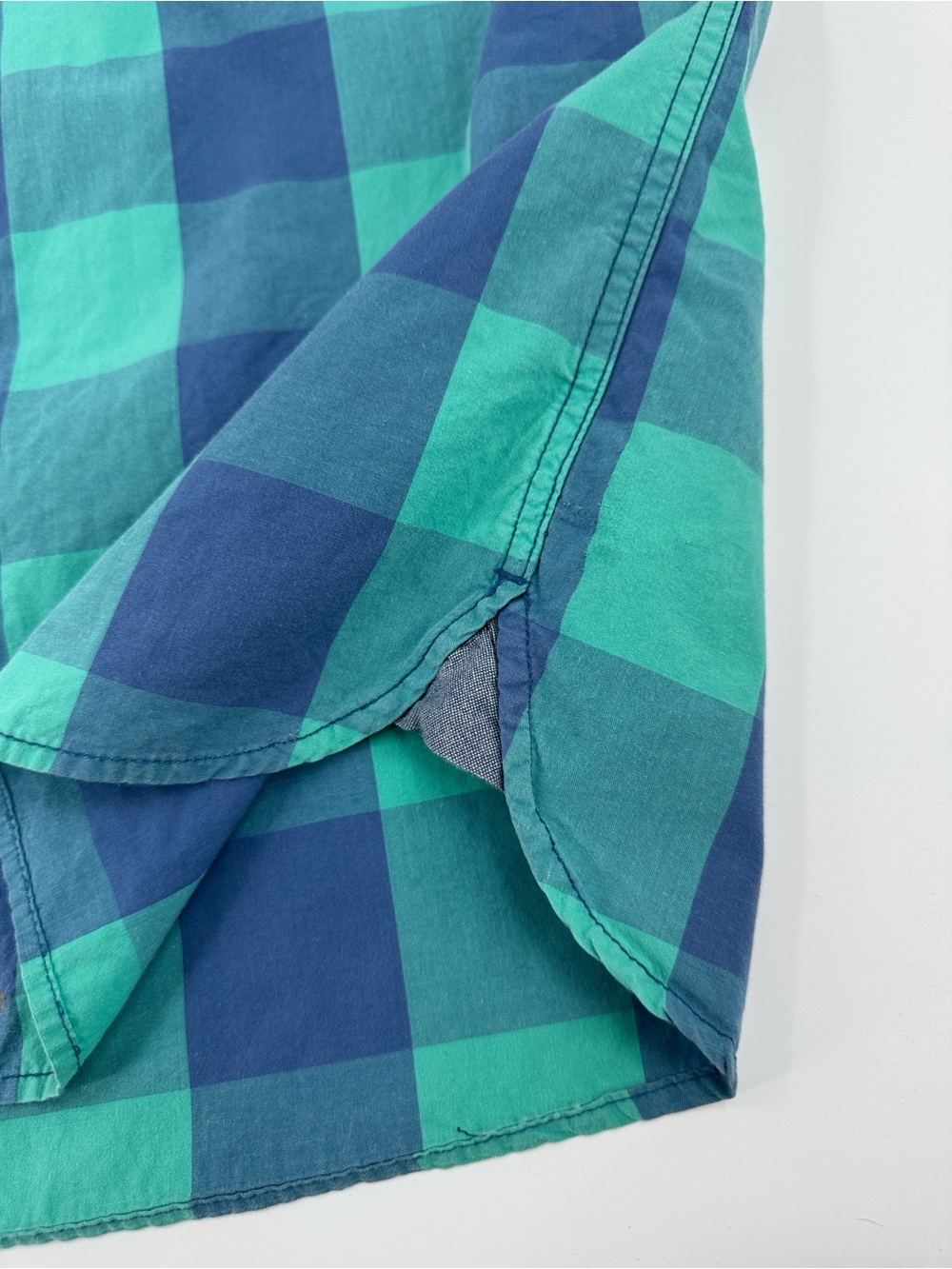 Tommy Hilfiger Men's Blue & Teal Check Short-Sleeve Button-Down Shirt Size M - Picture 2 of 10
